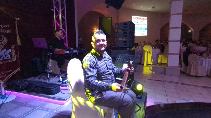 PXL_20251227_210452379